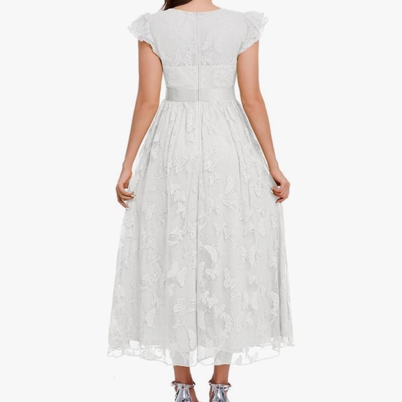 Elegant White Lace Dress wedding dress - Picture 3 of 3